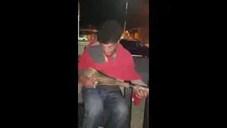 طالياني العين دامعة 