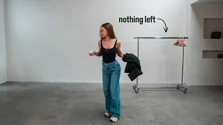 I Got Rid of Everything and Built a Minimalist Capsule Wardrobe