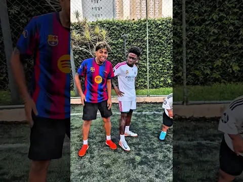 ANÃO vs LAMINE YAMAL E VINI JR ⚽️ #shorts #futebol #barcelona #realmadrid #españa