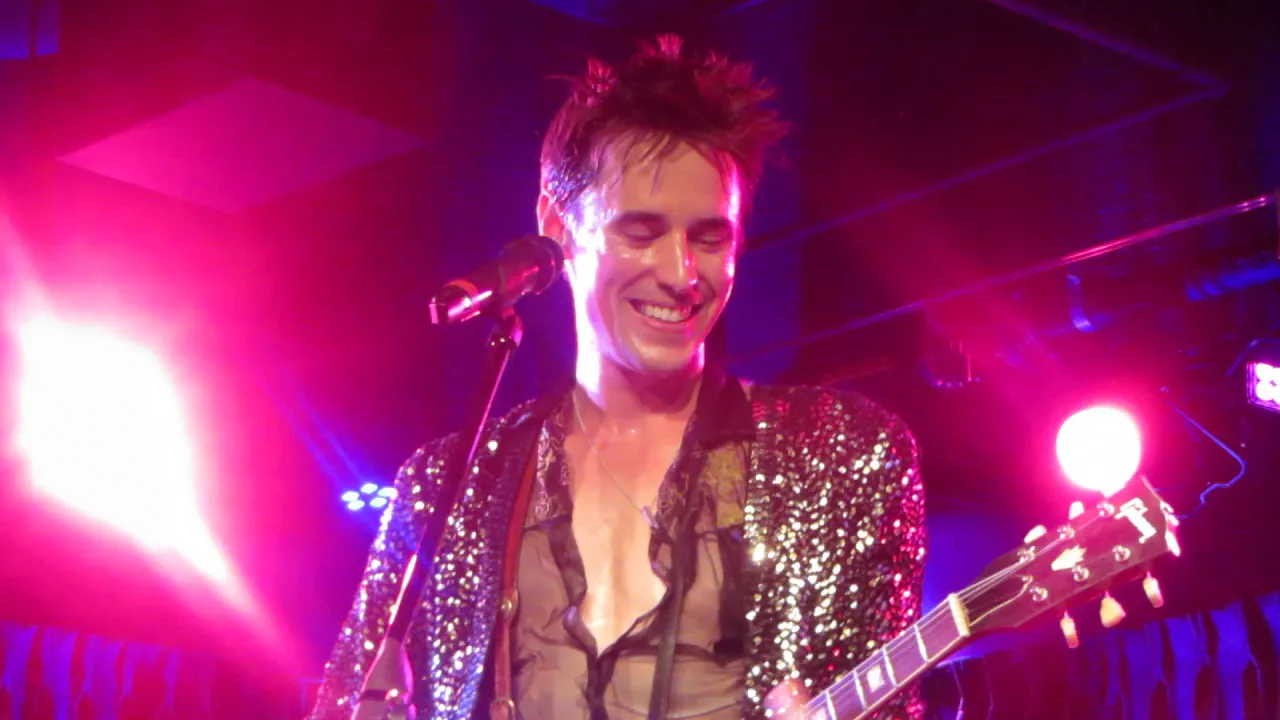Reeve Carney