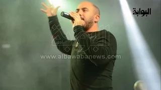 محمود العسيلي يشعل حفل الصالة المغطاة ب  الدنيا مجنونة  دندنها