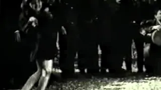 توی دنیا هر کسی یه شکلی نون در میاره 