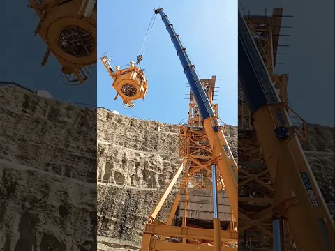 Xcmg XCA200 Mobile Crane | Dismantling tower crane #heavylifting #shorts #viral