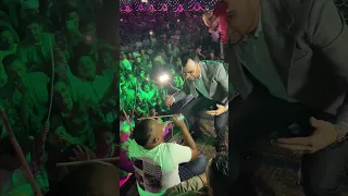 الحاوي البنت الاجنبيه كانت بتتمردغ زي السحليه علي يايايايايا بتاعتك 