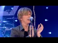 Download Lagu David Bowie - Rebel Rebel (Live on Jools Holland 2002)