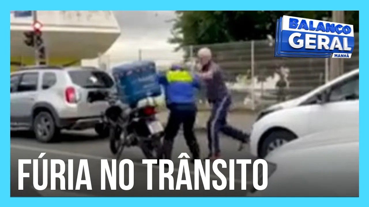 Motoristas e motociclistas partem para briga no trânsito de SP