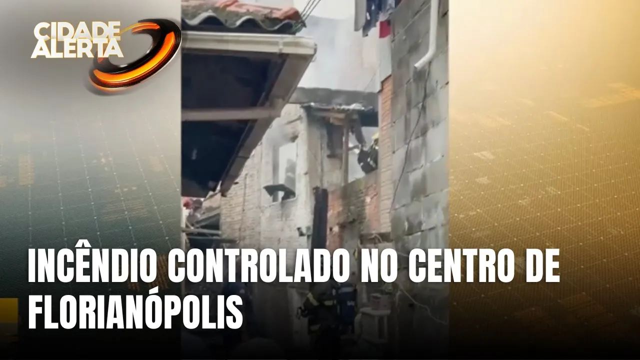 Incêndio em residência no Centro de Florianópolis é controlado pelos bombeiros