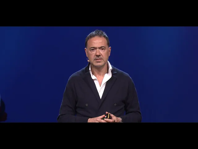 Prof. Dr. Tunç Tiryaki, TEDxAthens sahnesinde