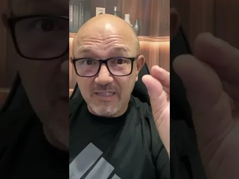 PARE DE TENTAR AJUDAR DEUS A CONSERTAR VOCÊ