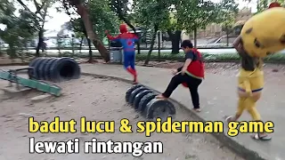 badut lucu badut mampang spiderman game rintangan di tempat arena bermain anak