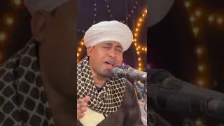 يارياح الشوق روخي للذي تهواه روحي وخذي روحي لروحي وكأن الروح عينى لتري الحبيب سيدنا النبي دندنها