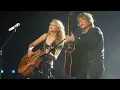 Taylor Swift and Johnny Rzeznik of the Goo Goo Dolls sing "Iris"