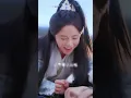 絕色千金假扮紈絝公子，竟把威震天下的戰王撩得懷疑自己喜歡男人！她白天替他解毒，晚上還得死守女兒身秘密，誰料戰王早已情根深種，身份曝光後更是非她不娶！#女扮男裝 #戰王獨寵 #古裝甜寵 #身份反轉