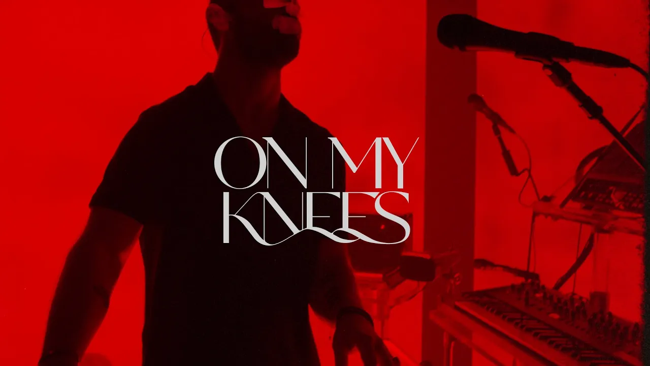 RÜFÜS DU SOL - On My Knees (Official Music Video) RÜFÜS DU SOL - On My Knees (Official Music Video)