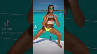 Let’s hear your New Year’s resolutions! Mine are:Improve my spanish, get abs, Build my YouTube 🙌🏼