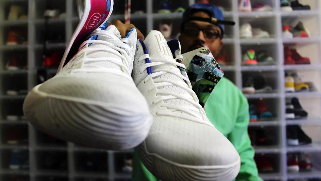 Review: Nike Kyrie 2 "What The"