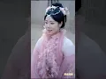 被追殺的美女仙尊慌忙向河邊釣魚的窮小夥獻身求救，殊不知小夥竟是隱世1000年的絕世高手！僅憑一掌將瀕死的美女從鬼門關拉了回來，美女仙尊意識到他的不凡，當場以身相許助力小夥登頂成神！