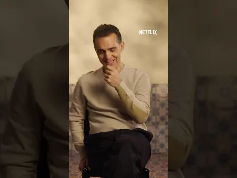 The cast of Berlin tell us about the difficulty of the chase scene on the Triana Bridge.