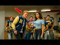 Download Lagu Tyrannen Zerrissen Ihr Hemd Nach Dem Abschlussball – Ihr Kick Schockierte Das Fitnessstudio