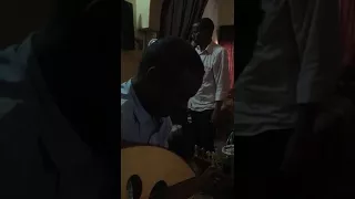 تسجيل جميل بالعود لو كنته ناكر للهوى زيك 