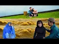 Download Lagu Leven alleen: Huyen en De trotseerden samen de storm in hun bescheiden woning.