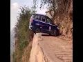 Driver performs top notch u-turn on hil viral