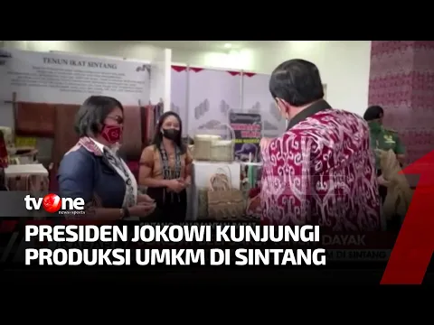 Momen Presiden Jokowi Beli Jaket Tenun Dayak