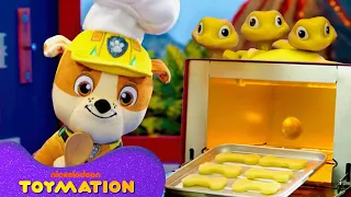 PAW Patrol Plush Toys Make PUP TREATS w/ Baby Dinos! 🦴😋 | Toymation