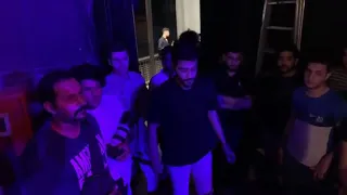 لحظه دخول احمد كامل حفله ساقيه الصاوى اغنيه خارج عن السيطره 