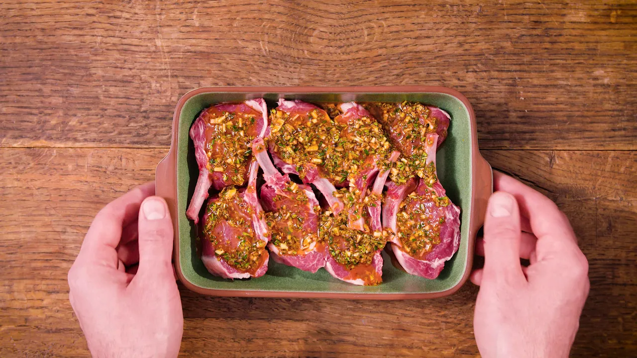 Lammkoteletts mit Knoblauch und Thymian - Mehr als Tapas und Flamenco