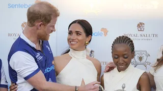 Download WATCH: Meghan Markle’s awkward on stage moment with Prince Harry MP3