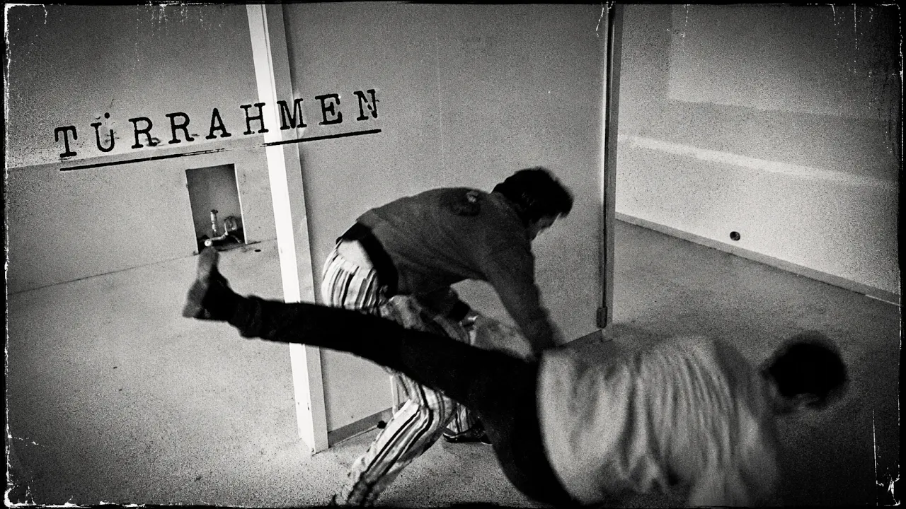 TÜRRAHMEN (2013)