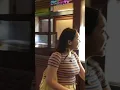 Download Lagu Pesona Mama Gigi Tak Terbendung! Kulineran di TMII Pun Tetap Cantik dan Bikin Salfok! ✨