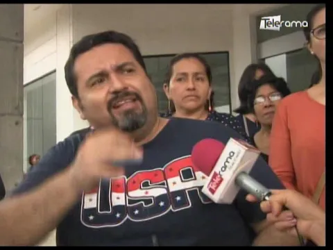 Padres de familia y estudiantes protestaron en rechazo a la prueba Ser Bachiller