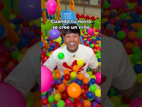 Cuando tu novio se cree pequeño