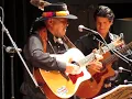 Ka Ipo Lei Manu featuring Amy Hanaiali`i and Dennis Kamakahi
