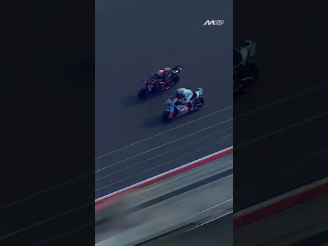 BEZZECCHI’S RACE-WINNING MOVE 🤯 ​⁠@ApriliaOfficial #MotoGP #IndonesianGP