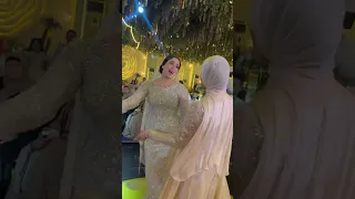 ومحدش فيهم عاش اللي أنا وانتي عشناه Explore Wedding Bridesmaids اكسبلور Bridemaid 