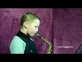 Download Lagu Liam Heggerick speelt saxofoon en is 10 jaar (2021)