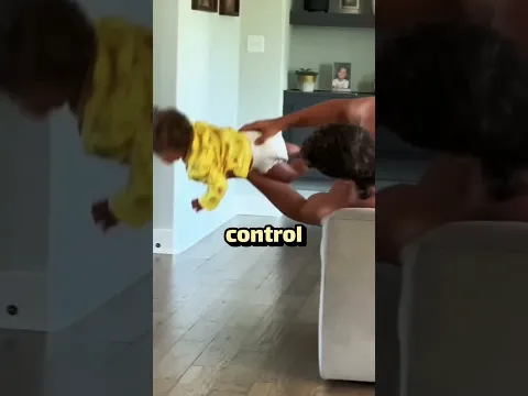 Este PAPÁ Usó A Su Hija Para Recoger El Control… 😂