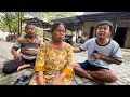 Download Lagu SELESAI SUDAH DEBAT TANAH HARI INI MUGO MUGO SOK TUEK E MAK E PAK E KAREK NGUNDOH PENAK E 😇🙂😇😇