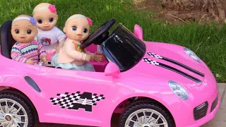 LAURINHA E SUAS IRMÃS TRIGÊMEAS PASSEIAM DE CARRINHO NO PARQUE