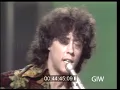 Arlo Guthrie performs "Coming Into Los Angeles"
