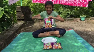 কৃতিকা Puff খাবারের প্যাকেট এর ভিতর থেকে কি কি নতুন Gift পেলো😭😭😭@Kritika Channel 