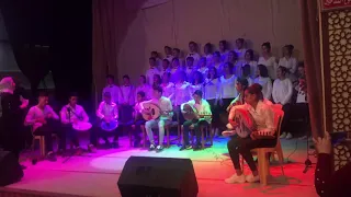 كورال ما احلى ان نعيش بابار فيل 