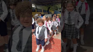 نزلتلكم كواليس الأغنية   جننونا     اكسبلور  خلصت مدرسة                                دندنها