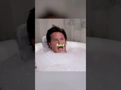 La reunión en el baño de Chandler 😯 #shorts