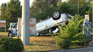 HCSO update Chase involving federal agents ends in crash in N Harris County Suspect on the run