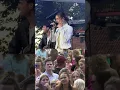 Download Lagu Dit lied blijft voor mij lastig om te zingen, maar als ik dit zie voelt het als een omhelzing.