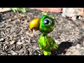 YELENEW Metal Garden Statues Parrot Outdoor Decor